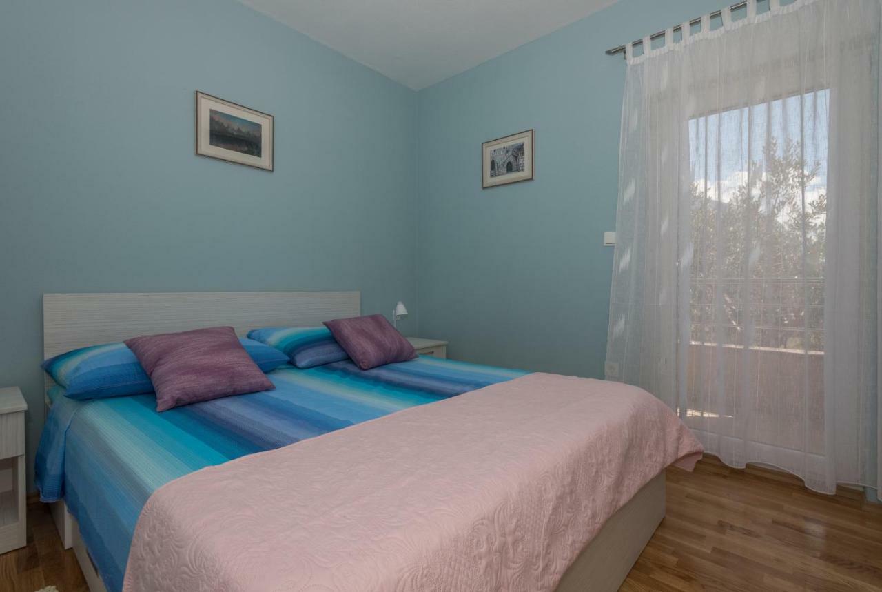 Buba/maslina Makarska