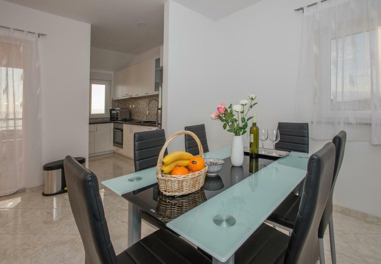 Apartment Buba/maslina Makarska