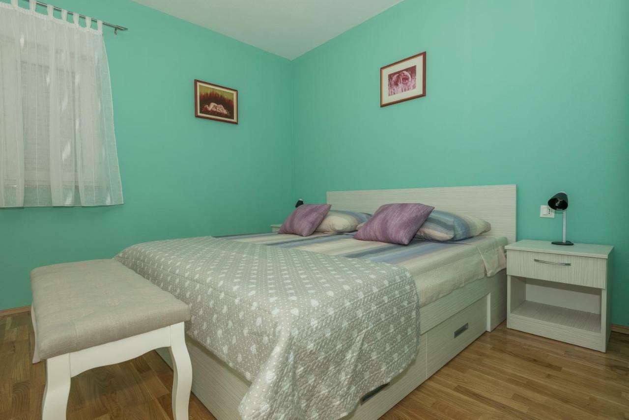 Buba/maslina Makarska